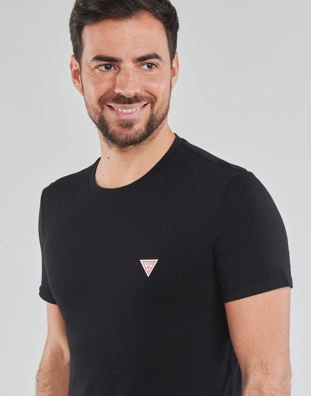 T-shirty z krótkim rękawem Guess CN SS CORE TEE
