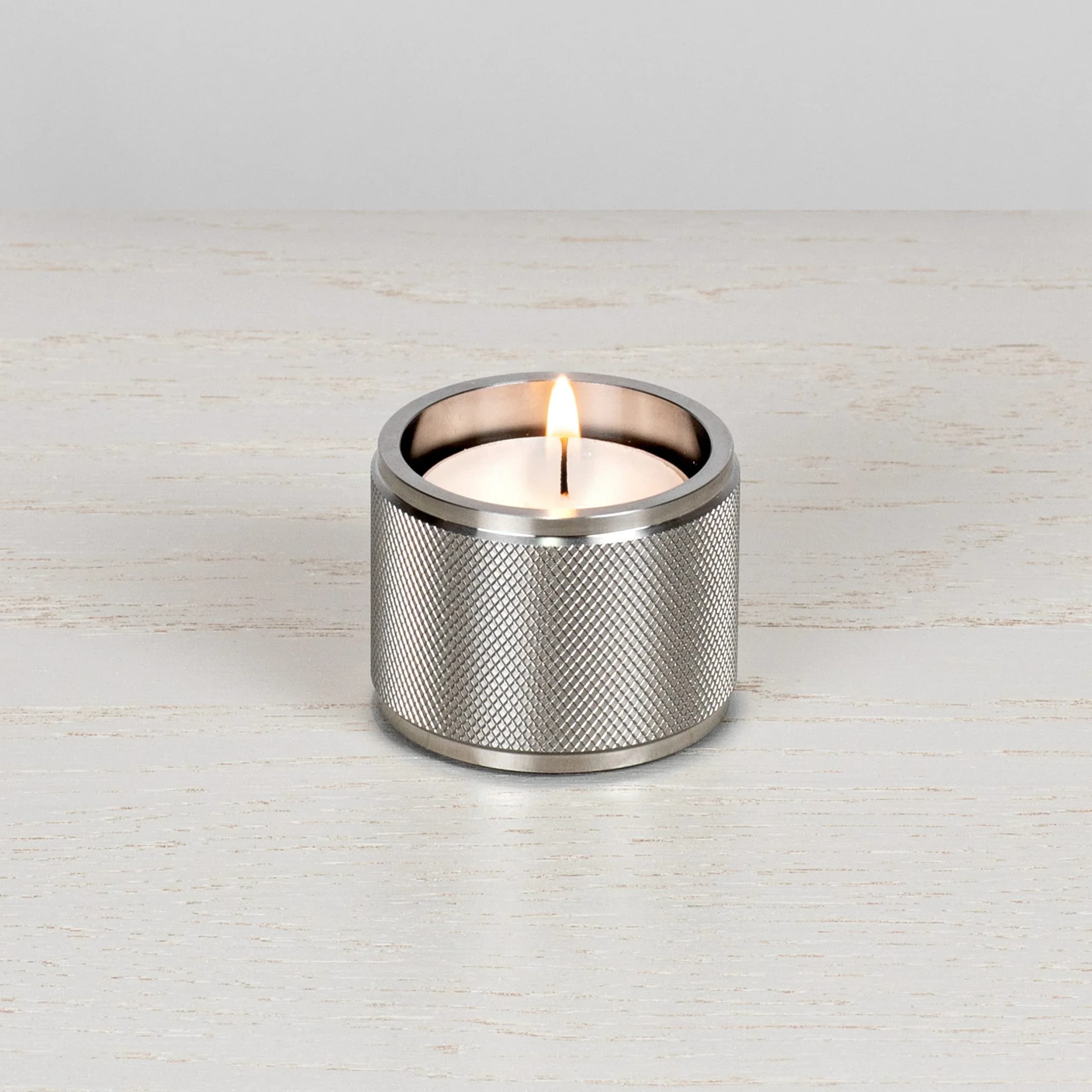 Świecznik na tealight Cross Stalowy Srebrny